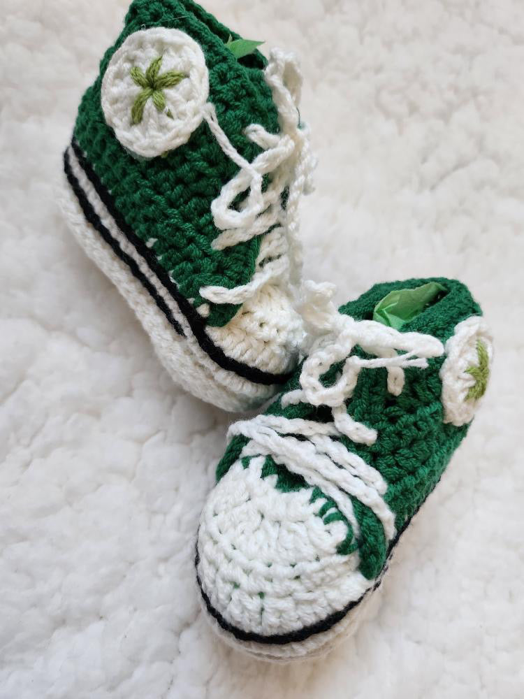 Crochet Baby Chucks